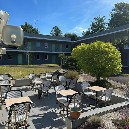 Hotel Sure By Western Mont-de-marsan 3*